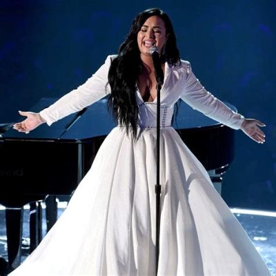 La Disavventura di Demi Lovato sul Palco: Un Concerto Ricco di Emozioni!